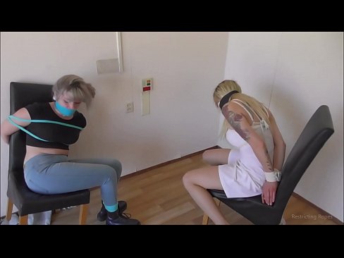 ❤️ Tràilleach / ceangailte agus gagged / nighean ann an àmhghar Porno  aig gd.mysexgamer.ru ﹏