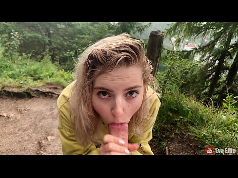 ❤️ Nighean a’ slugadh cum às deidh blowjob poblach - Eva Elfi Porno aig gd.mysexgamer.ru ﹏